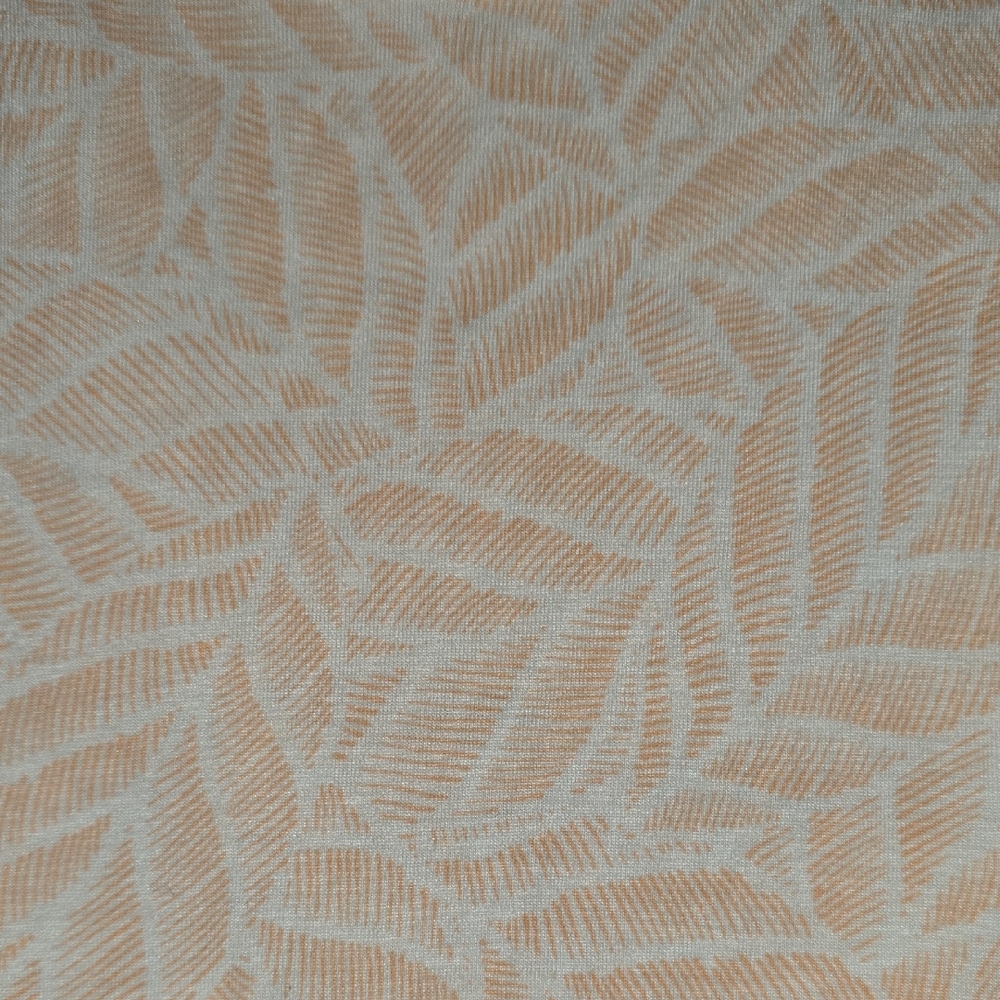 GAP Elegant Peach and White Leaf Pattern Tee